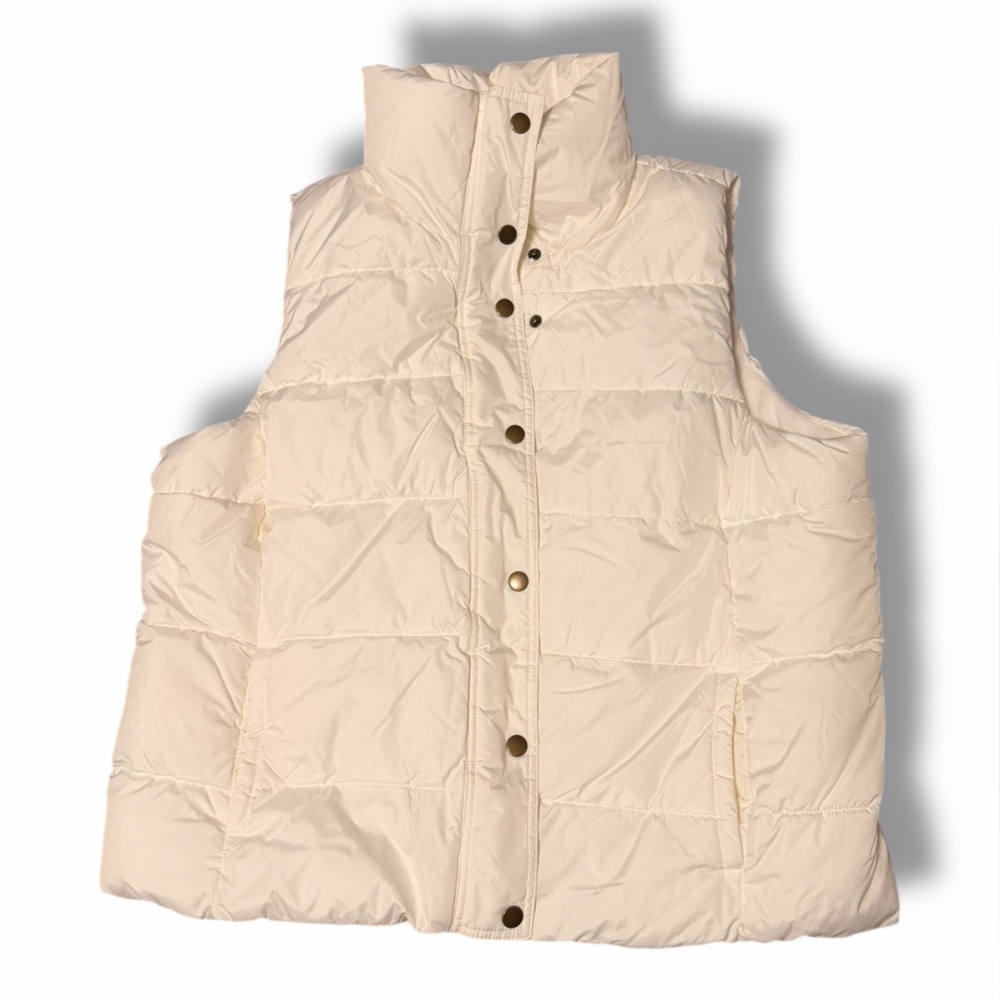 Old Navy Woman's Fleece Lined White Puffer Vest Pockets Snaps High Collar XXL